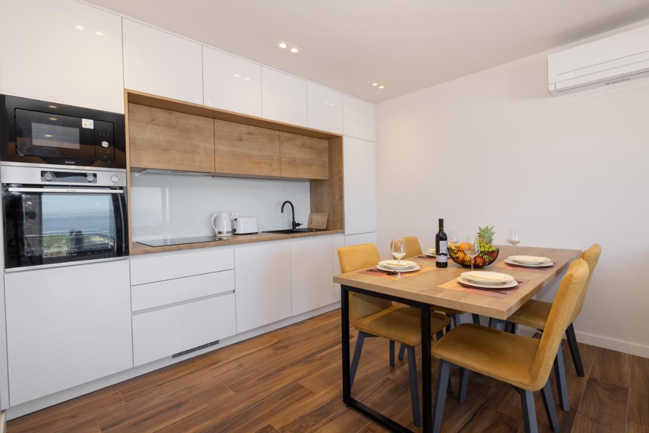 Apartment Mari Deluxe Макарска Екстериор снимка